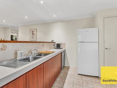 18 Osprey Way, Thornlie WA 6108
