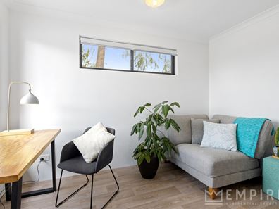 1a Romeo Road, Coolbellup WA 6163