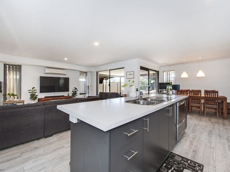10 Coolimba Turn, Baldivis WA 6171