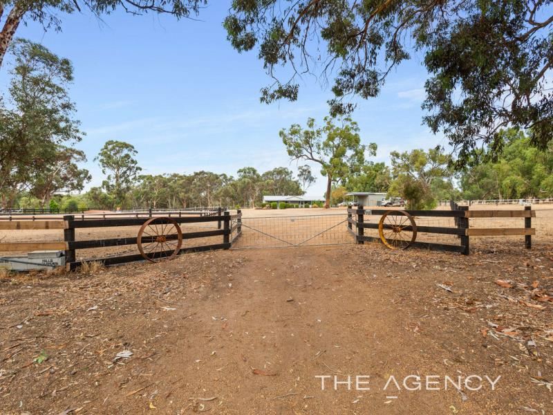 27 Valencia Lane, Bakers Hill WA 6562