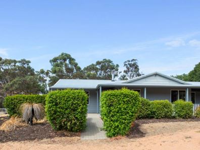 27 Valencia Lane, Bakers Hill WA 6562