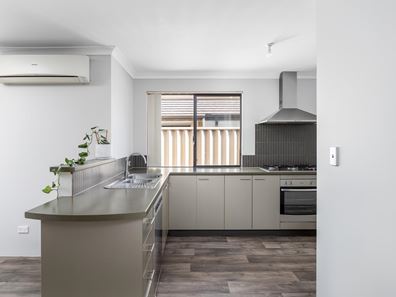 29 Mooralup  Turn, Dalyellup WA 6230