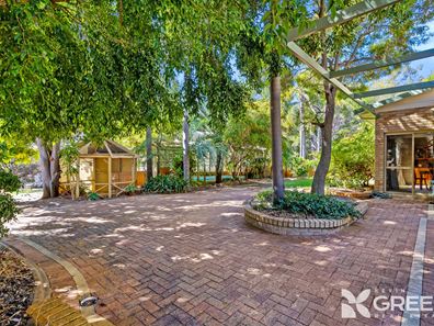 2 Jacaranda Drive, North Yunderup WA 6208