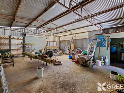 2 Jacaranda Drive, North Yunderup WA 6208