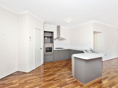 5A Bowkett Street, Redcliffe WA 6104
