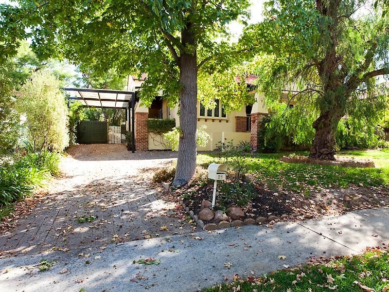 21 Langham Street, Nedlands WA 6009
