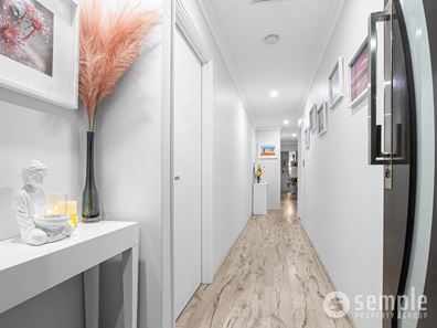 7 Amadeus Way, Success WA 6164