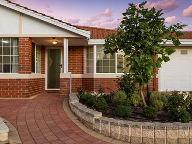4 Catalpa Crescent, South Lake WA 6164