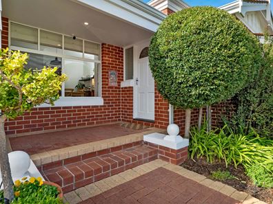 18 Tarcoola retreat, Ocean Reef WA 6027
