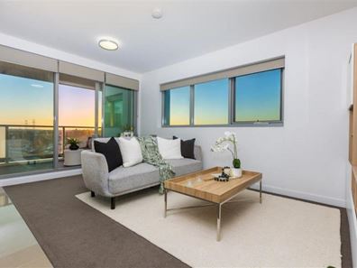 402/17 Malata Crescent, Success WA 6164