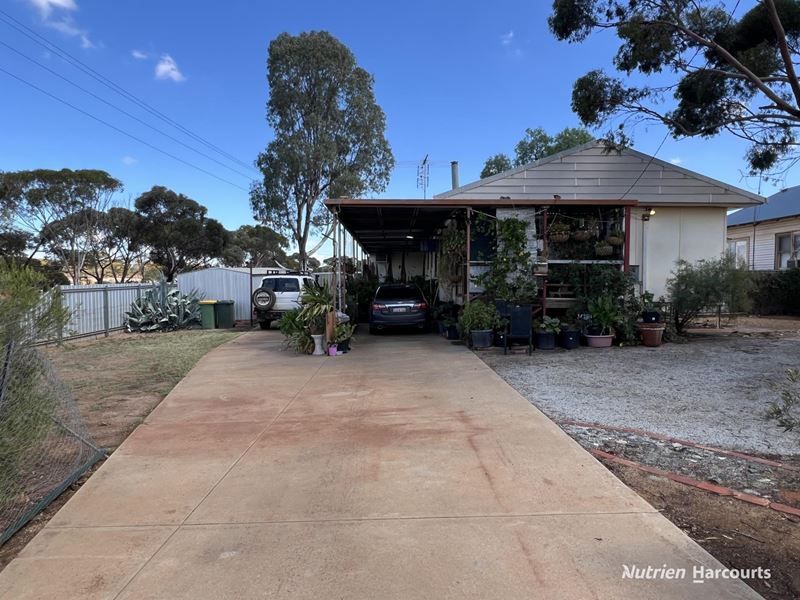 2 Altair Street, Southern Cross WA 6426