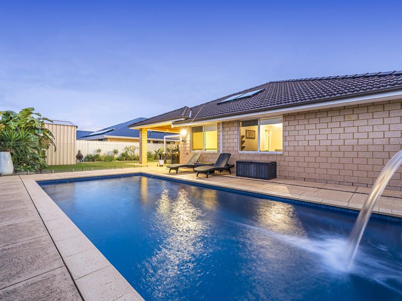 6 Margaret Road, Secret Harbour WA 6173
