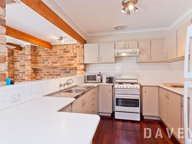 31 Hanley Place, Hillarys WA 6025