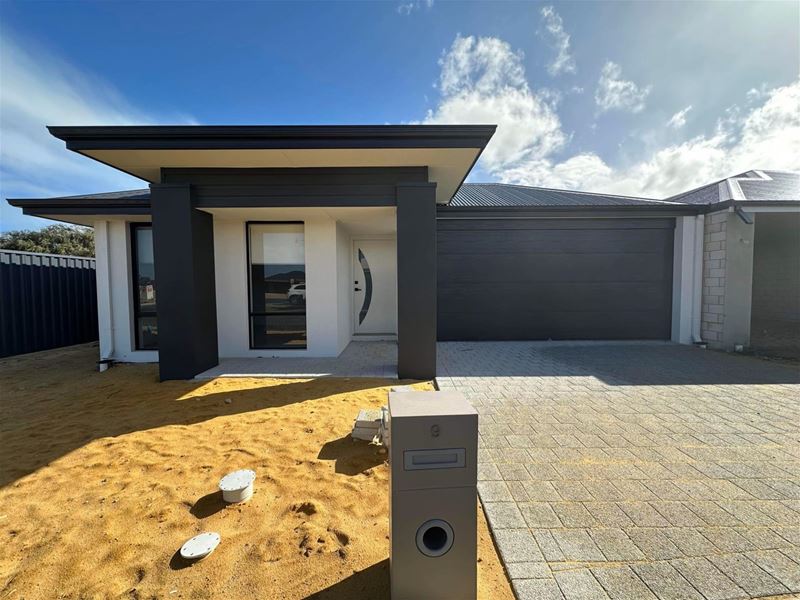 9 Elsham Close, Meadow Springs WA 6210