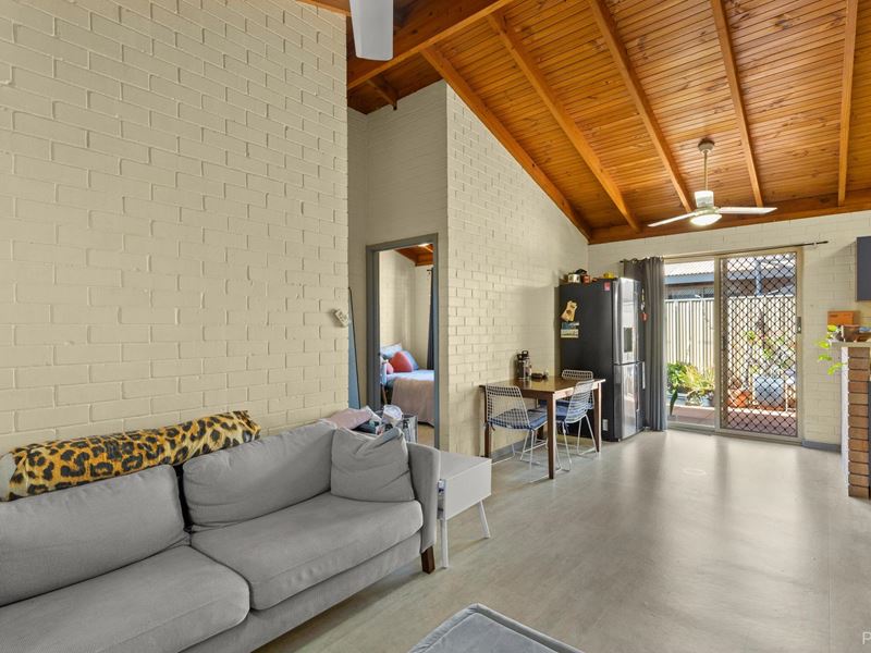 27/1 Charles Road, Cable Beach