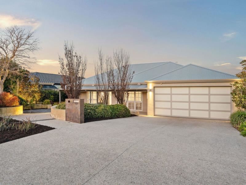 17 Cromford Way, Carine WA 6020