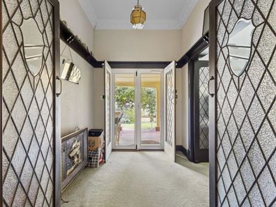 94 Dalkeith Road, Nedlands WA 6009