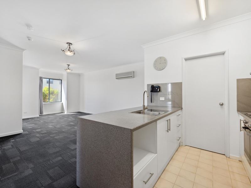 25/11 Regal Place, East Perth WA 6004