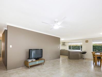 14 Devonshire Retreat, Falcon WA 6210
