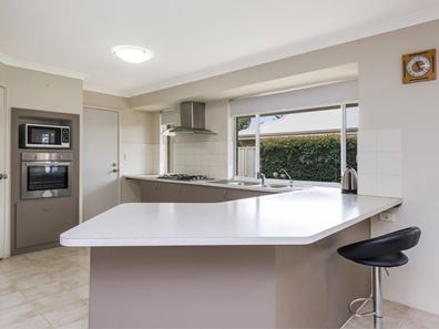 14 Devonshire Retreat, Falcon WA 6210