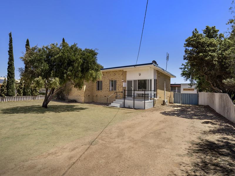 6 Roberts Road, Utakarra WA 6530