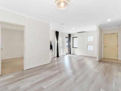 42/17 Southdown Place, Thornlie WA 6108