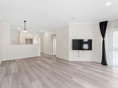 42/17 Southdown Place, Thornlie WA 6108