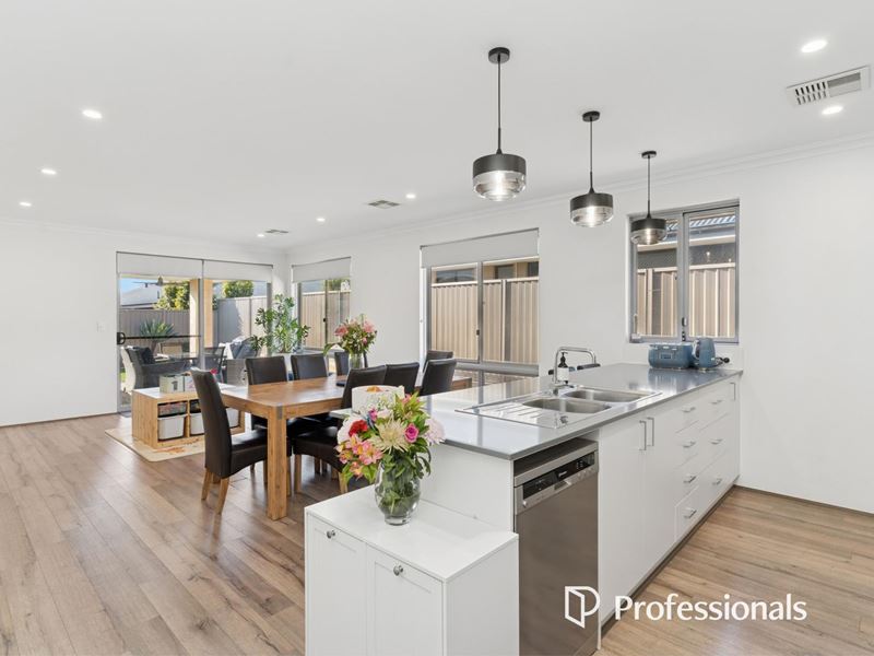 13 Canopy Circuit, Forrestfield WA 6058