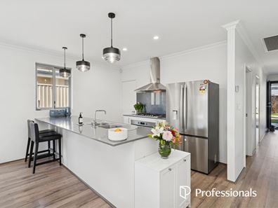 13 Canopy Circuit, Forrestfield WA 6058