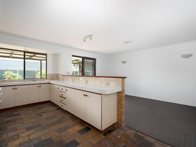 14 Deering, North Yunderup WA 6208