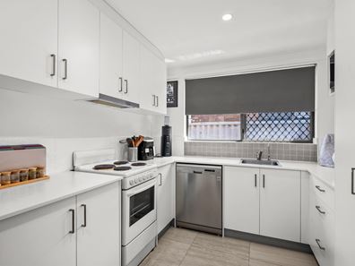 43 Dealy Close, Cannington WA 6107