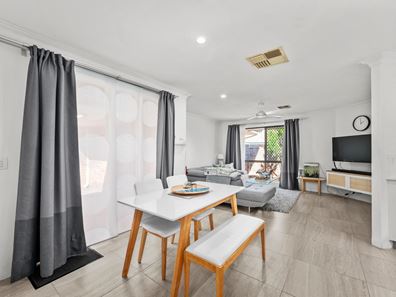 43 Dealy Close, Cannington WA 6107