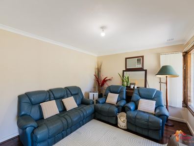 7 Dargin Place, Orelia WA 6167