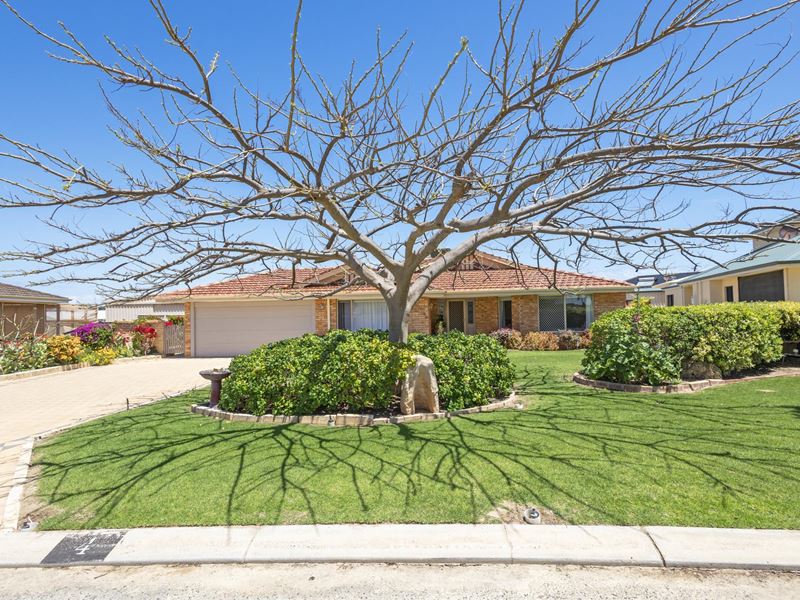 4 Curlew Place, Jurien Bay WA 6516