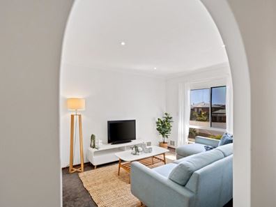 18 Steinbeck Place, Spearwood WA 6163