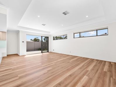 8/20 Brooks Street, Kalamunda WA 6076