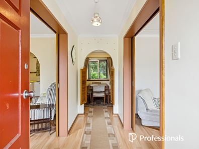 8 Glyde Road, Lesmurdie WA 6076