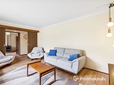 8 Glyde Road, Lesmurdie WA 6076