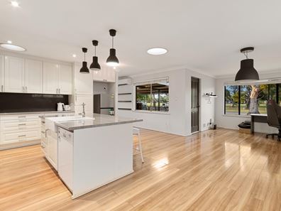 13 Hadley Street, Shoalwater WA 6169