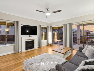 15 Torquay Pass, Mindarie WA 6030
