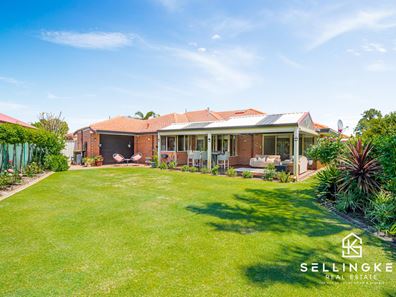 15 BURFORD PLACE, Canning Vale WA 6155