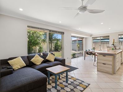 15 Mattner Square, Lockridge WA 6054