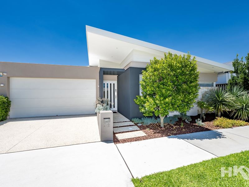 32 Entwistle Way, Aveley WA 6069