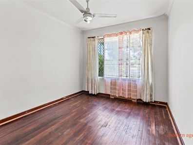 18 Linthorne Way, Balga WA 6061