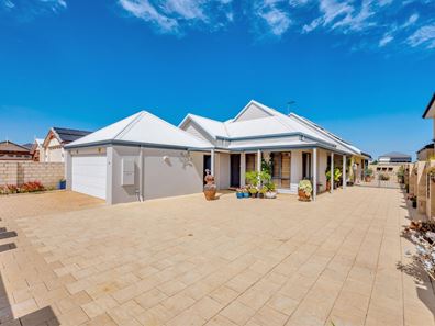 16 Murray Waters Boulevard, South Yunderup WA 6208