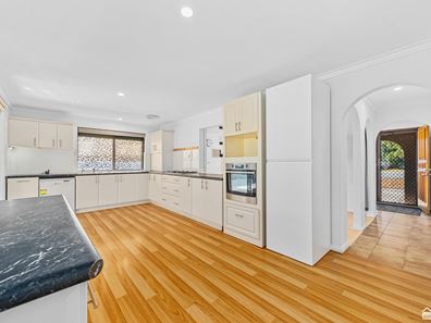 7 Cull Court, Armadale WA 6112