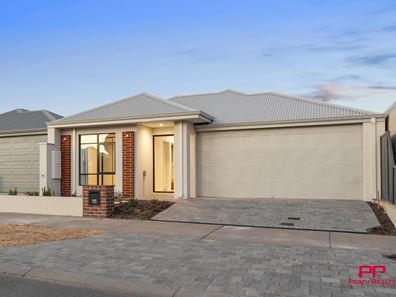 15 Cussington Way, Ellenbrook WA 6069