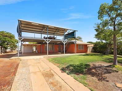 20 Flinders Crescent, Dampier WA 6713