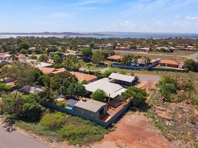 20 Flinders Crescent, Dampier WA 6713