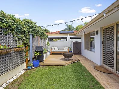 2/3 Helmsley Street, Scarborough WA 6019